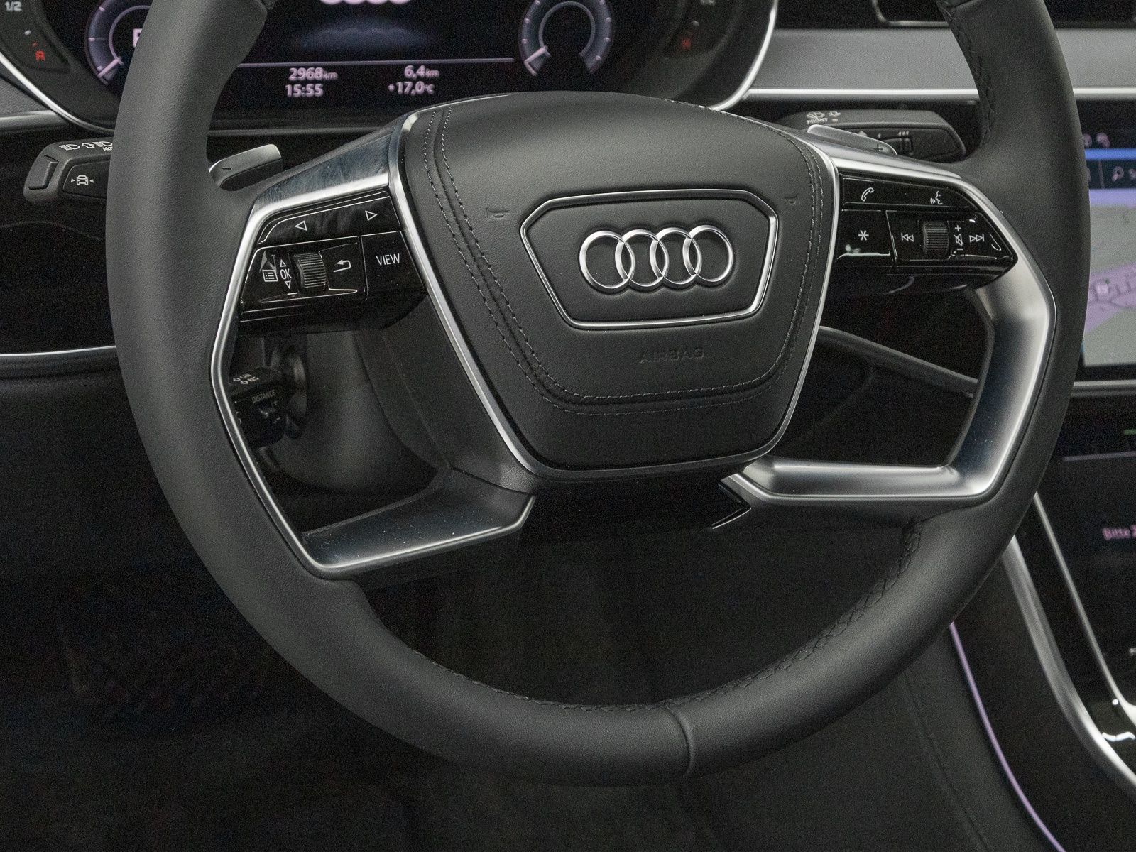 Audi A8 Lang 60 TFSIe Q - Samsaru's Car Outlet