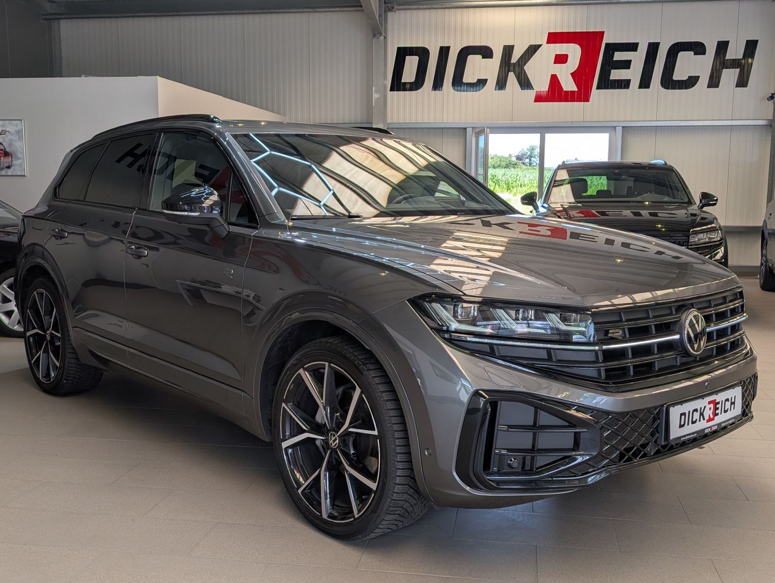 Volkswagen Touareg 3.0TDI 4M R-Line VOLL Black 22" UPE 114T