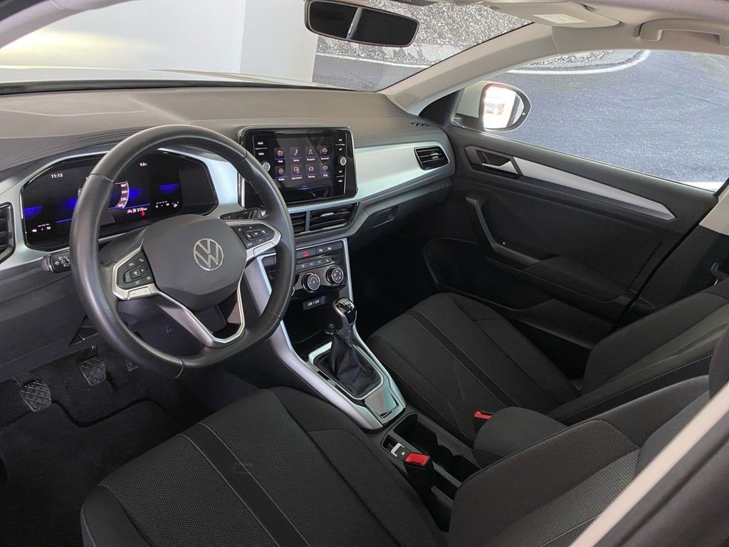 Volkswagen T-Roc 1.0 TSI Life - Samsaru's Car Outlet