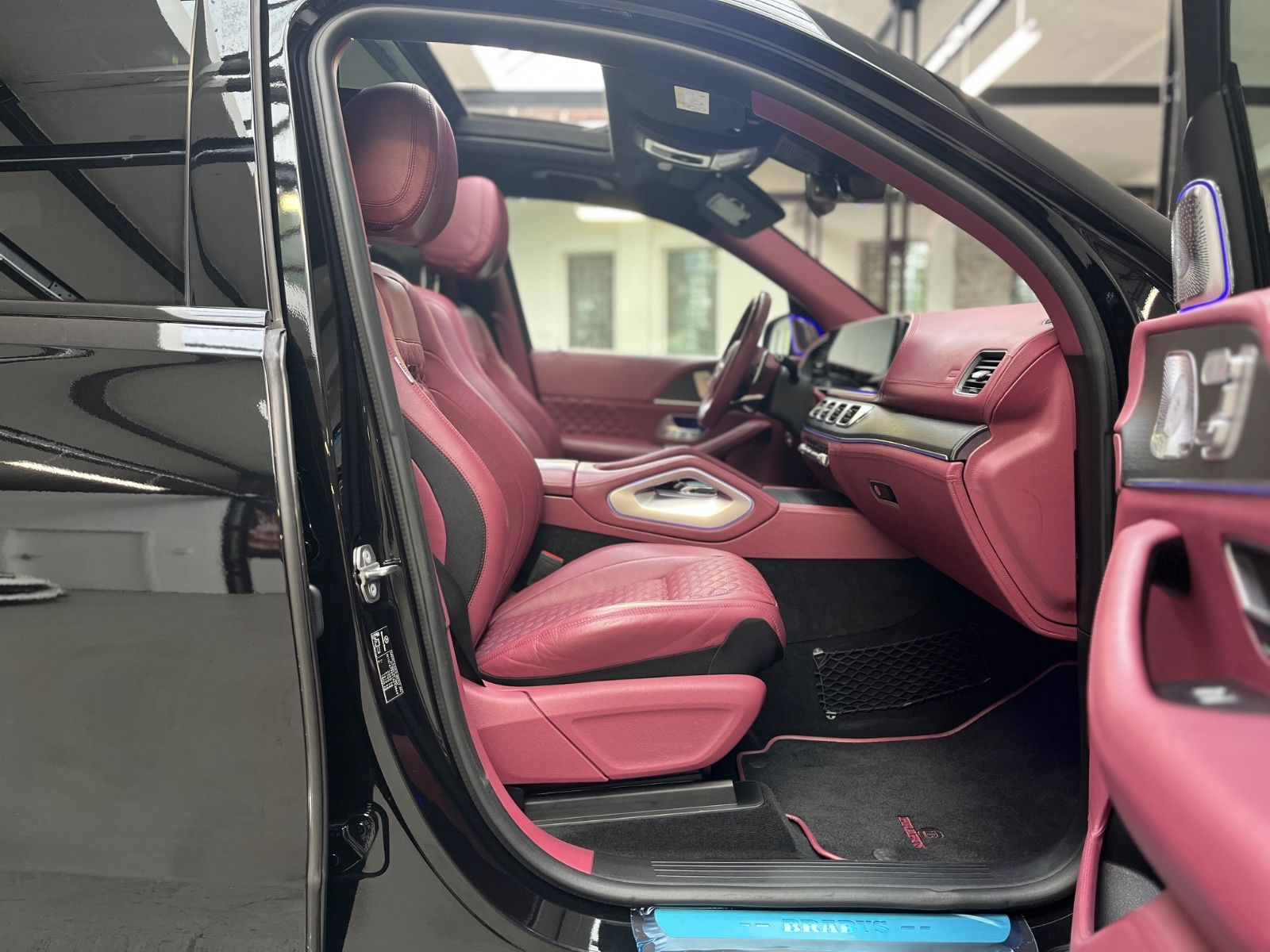 Mercedes-Benz GLS 63 AMG 4Matic+ *BRABUS 700* - Samsaru's Car Outlet
