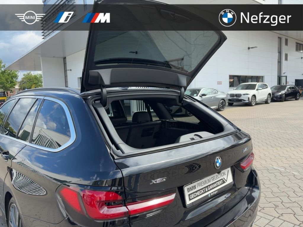 BMW 540 i xDrive Touring M Sport Head-Up Park-Assist