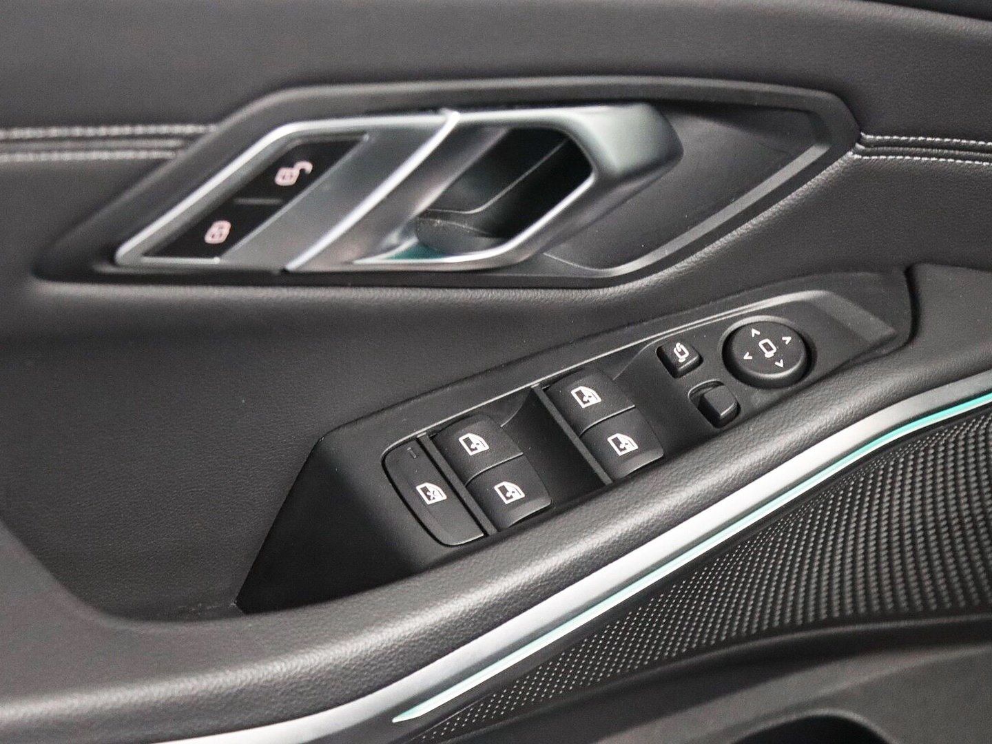 BMW 320d A Sport Line - Samsaru's Car Outlet
