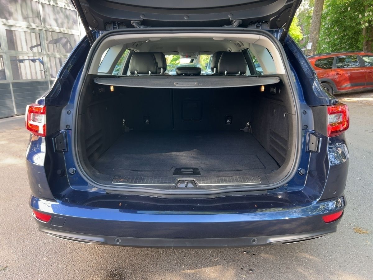 Renault Talisman Grandtour TCe 160 Limited - Samsaru's Car Outlet