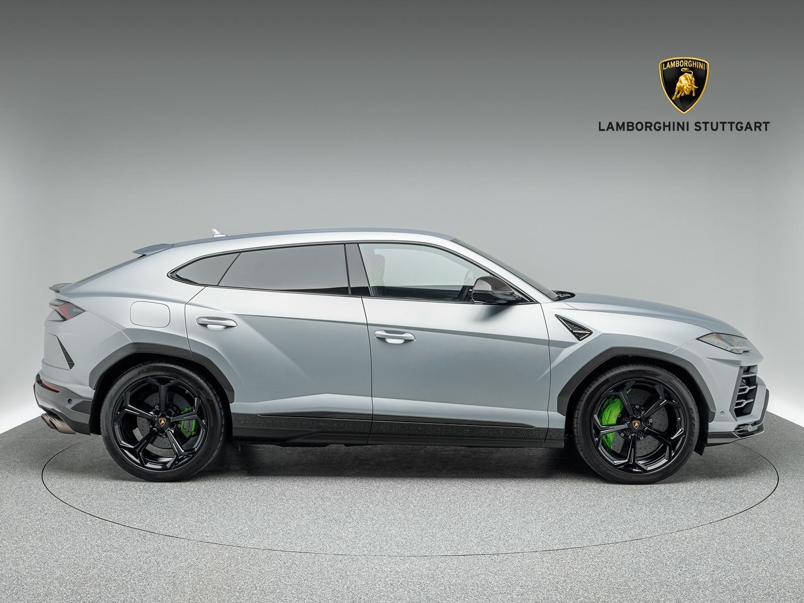 Lamborghini Urus - Samsaru's Car Outlet