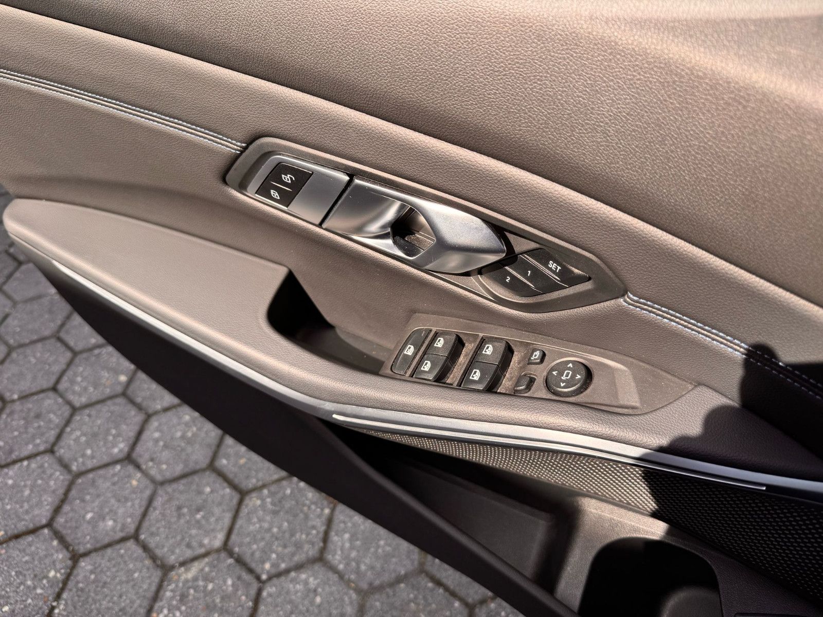 BMW 320 i Touring M-Sport - Samsaru's Car Outlet