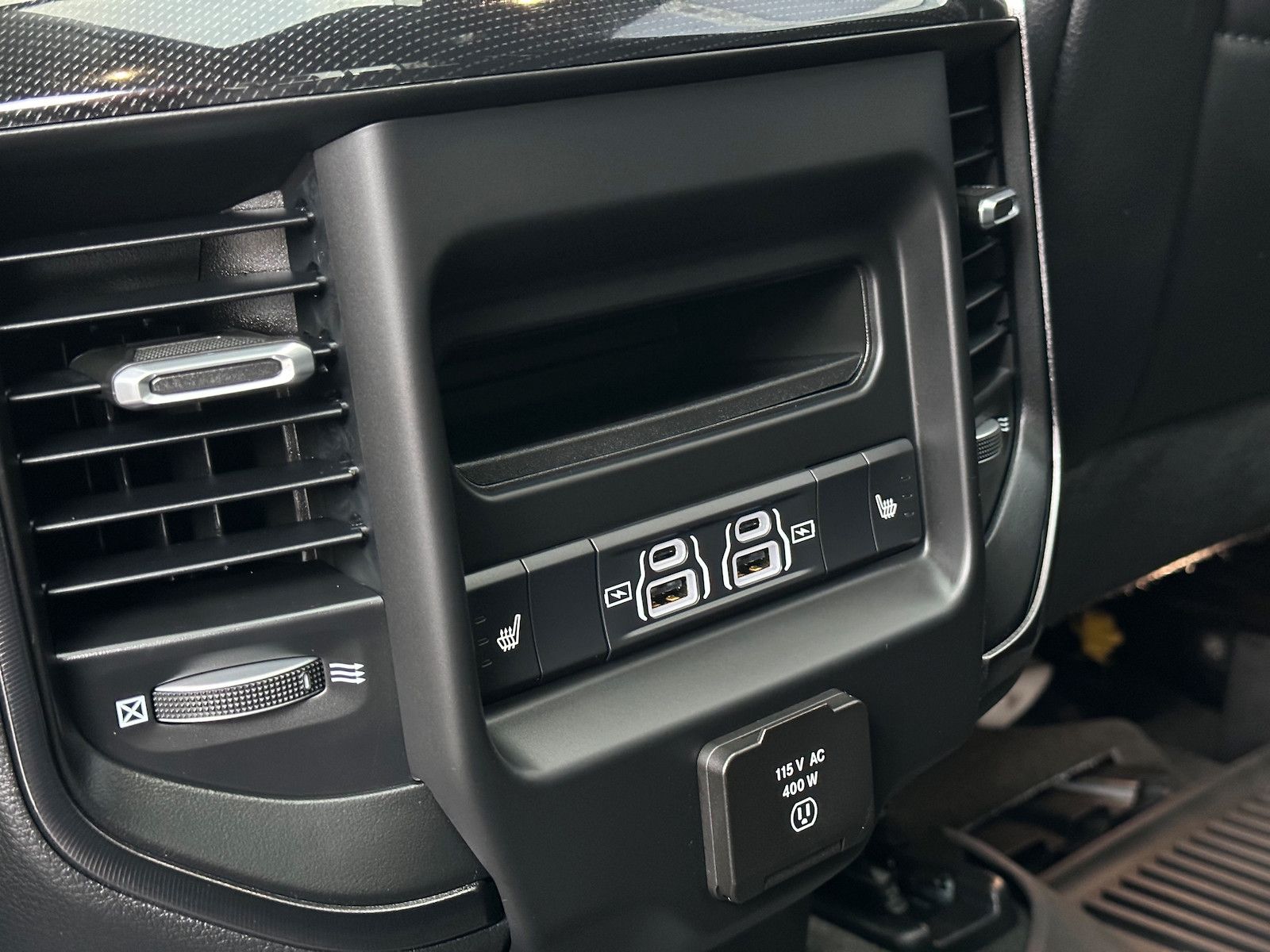 Dodge RAM 1500 Rebel GT Pano HUD Luftf 12´ Prins 360°