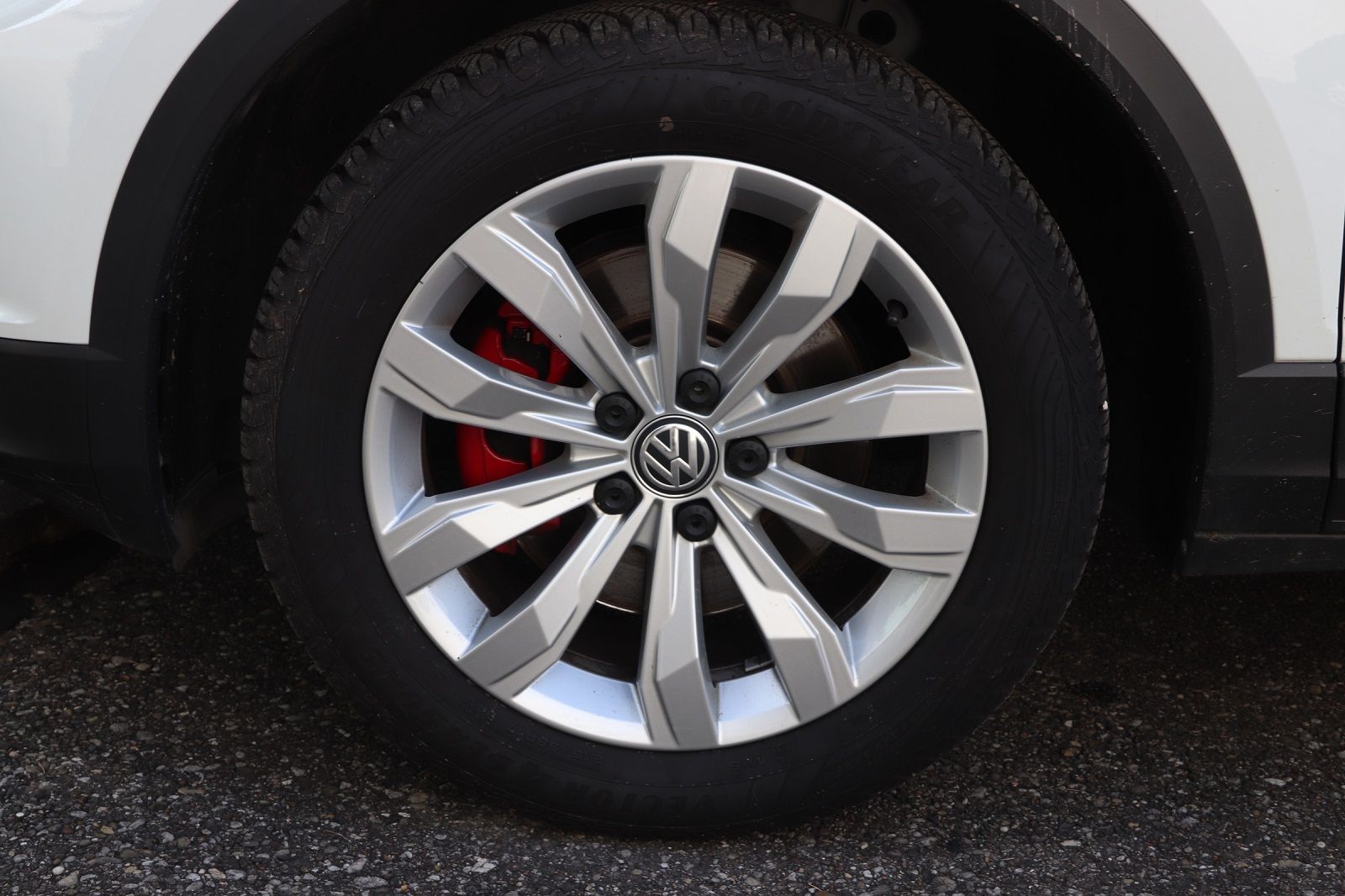 Volkswagen T-Roc 1.5 TSI Sport - Samsaru's Car Outlet