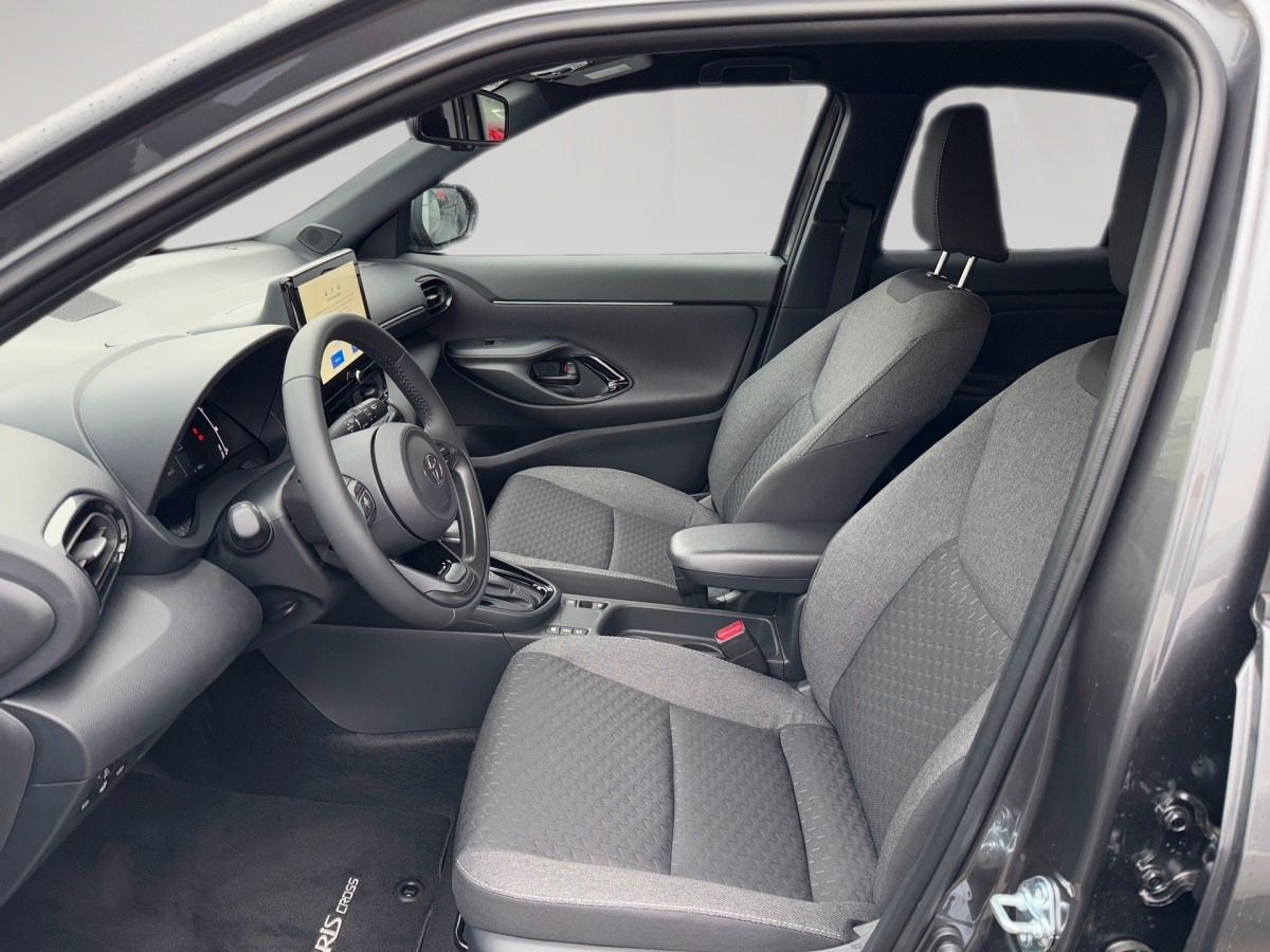 Toyota Yaris Cross 1.5 Hybrid Teamplayer mit Winter-Pak
