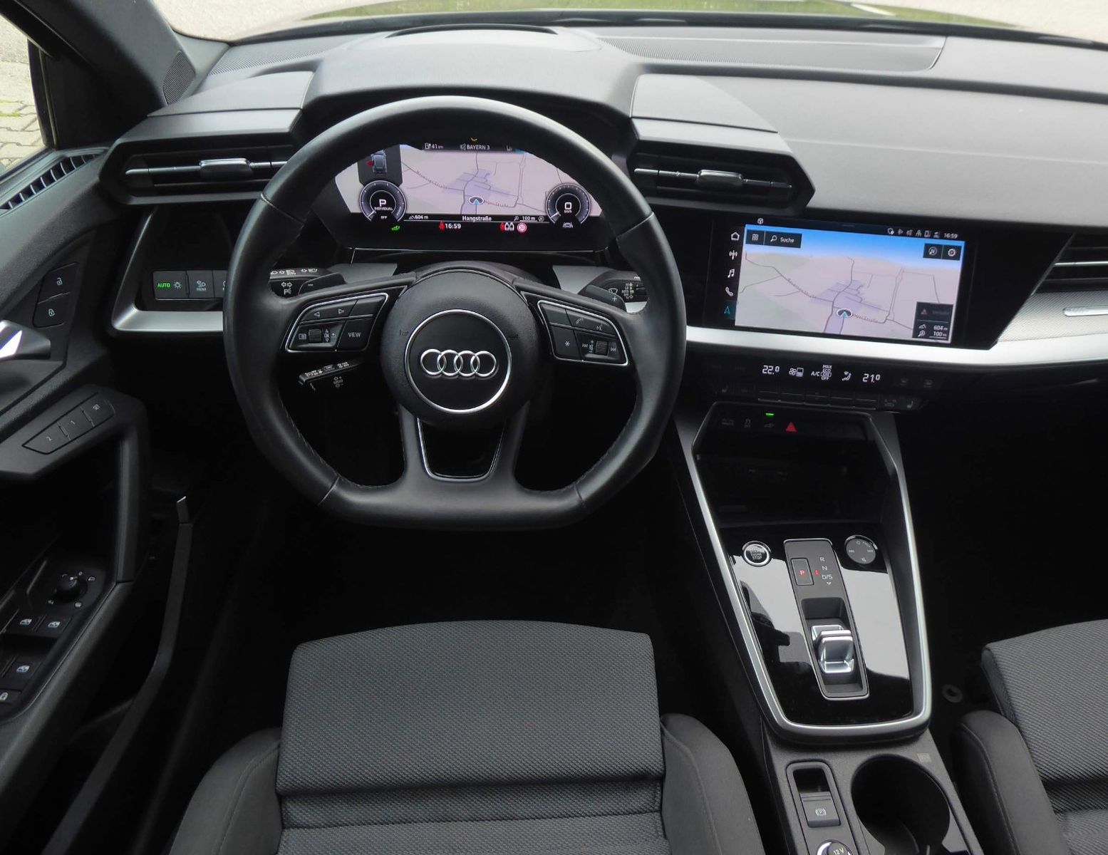 Audi A3 Sportback 45 TFSIe S-LINE/HEAD-UP/VIRTUAl/18"