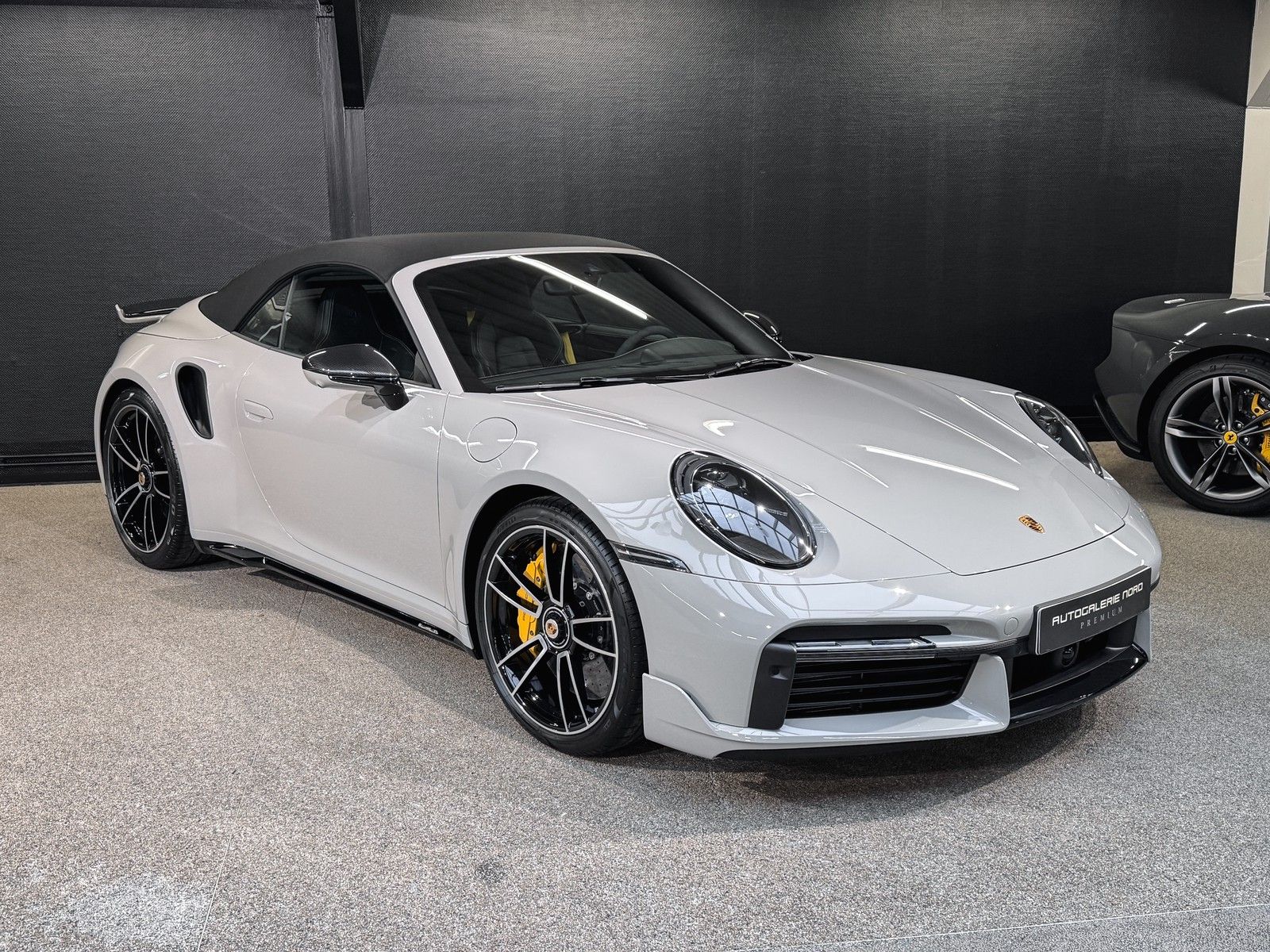 Porsche 911 Turbo S Cabrio AeroKit+Burmester+Carbon