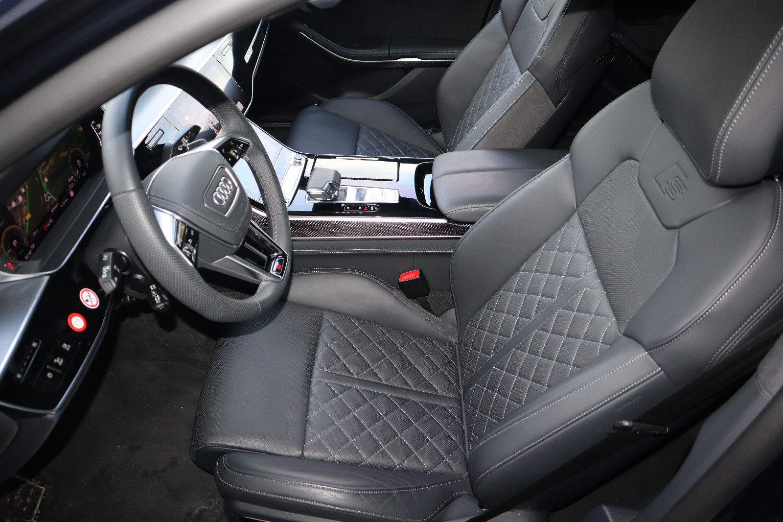 Audi A8 60 TFSI e qu S-Line Black - Samsaru's Car Outlet