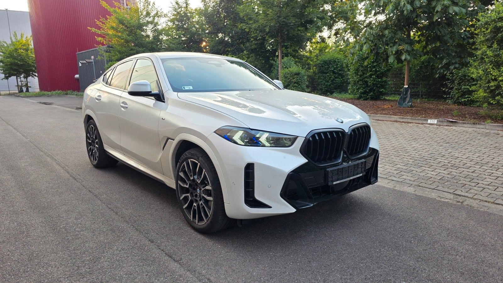 BMW X6 30d M - Samsaru's Car Outlet