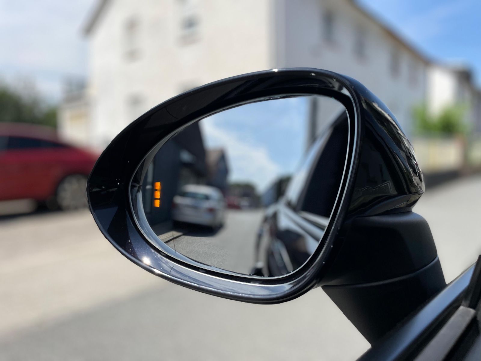 Porsche Macan 4 - Samsaru's Car Outlet