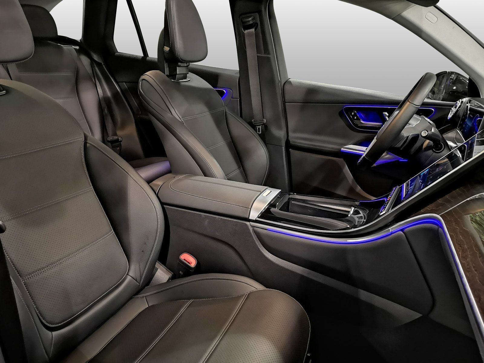 Mercedes-Benz GLC 300 de 4M Avantgarde+PANO+AHK+360+DISTRONIC+