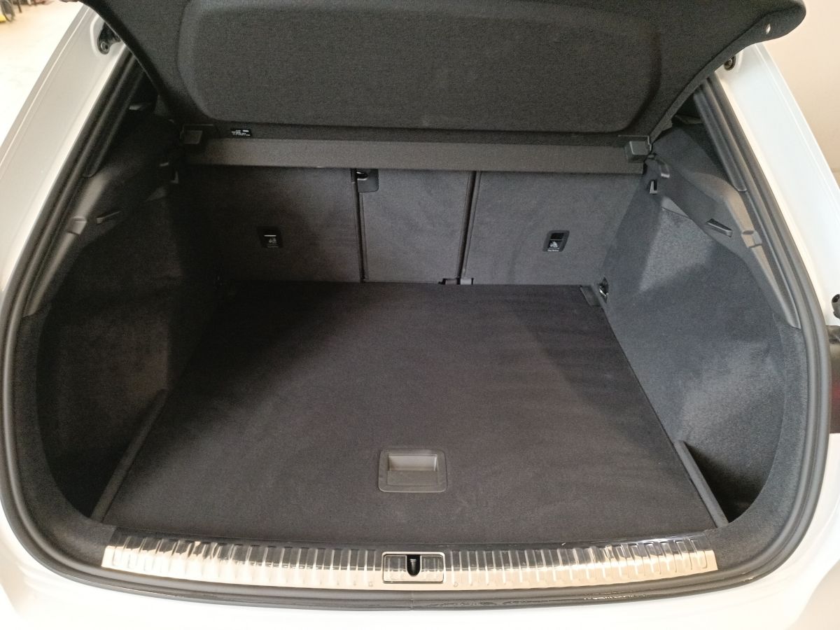 Audi Q3 45 TFSI quattro S line - Samsaru's Car Outlet