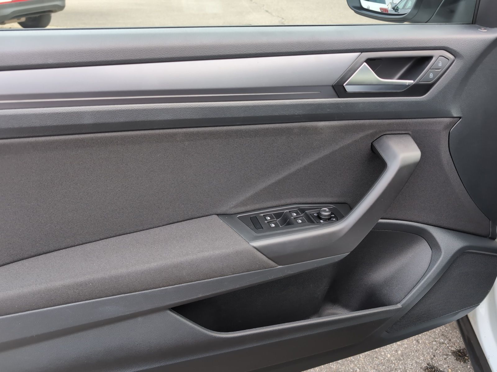 Volkswagen T-Roc 1.5 TSI Style DSG - Samsaru's Car Outlet
