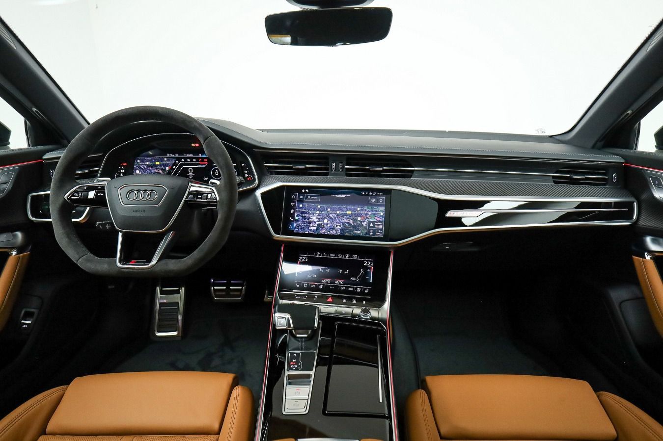 Audi RS 6 Avant HUP*KERAMIK*305KMH*LASER*AHK*PANO