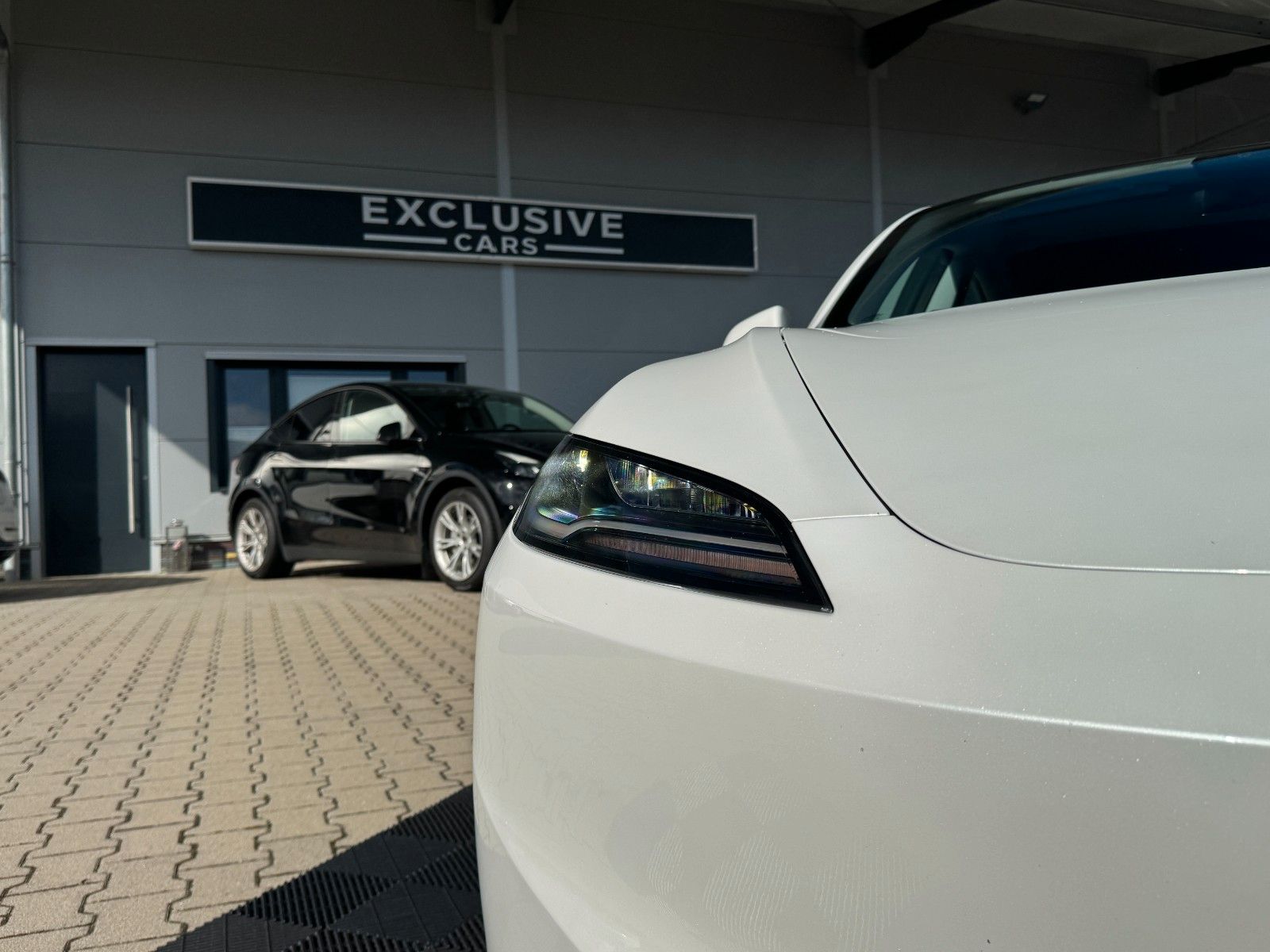 Tesla MODEL 3 HIGHLAND LR AWD | HW4 | TOW PACKAGE |
