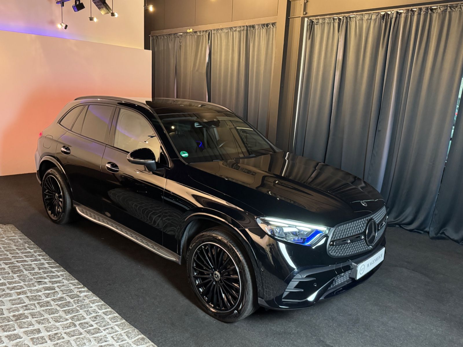 Mercedes-Benz GLC 400/ 4Matic / AMG / BURMESTER/ PANO e 4Matic