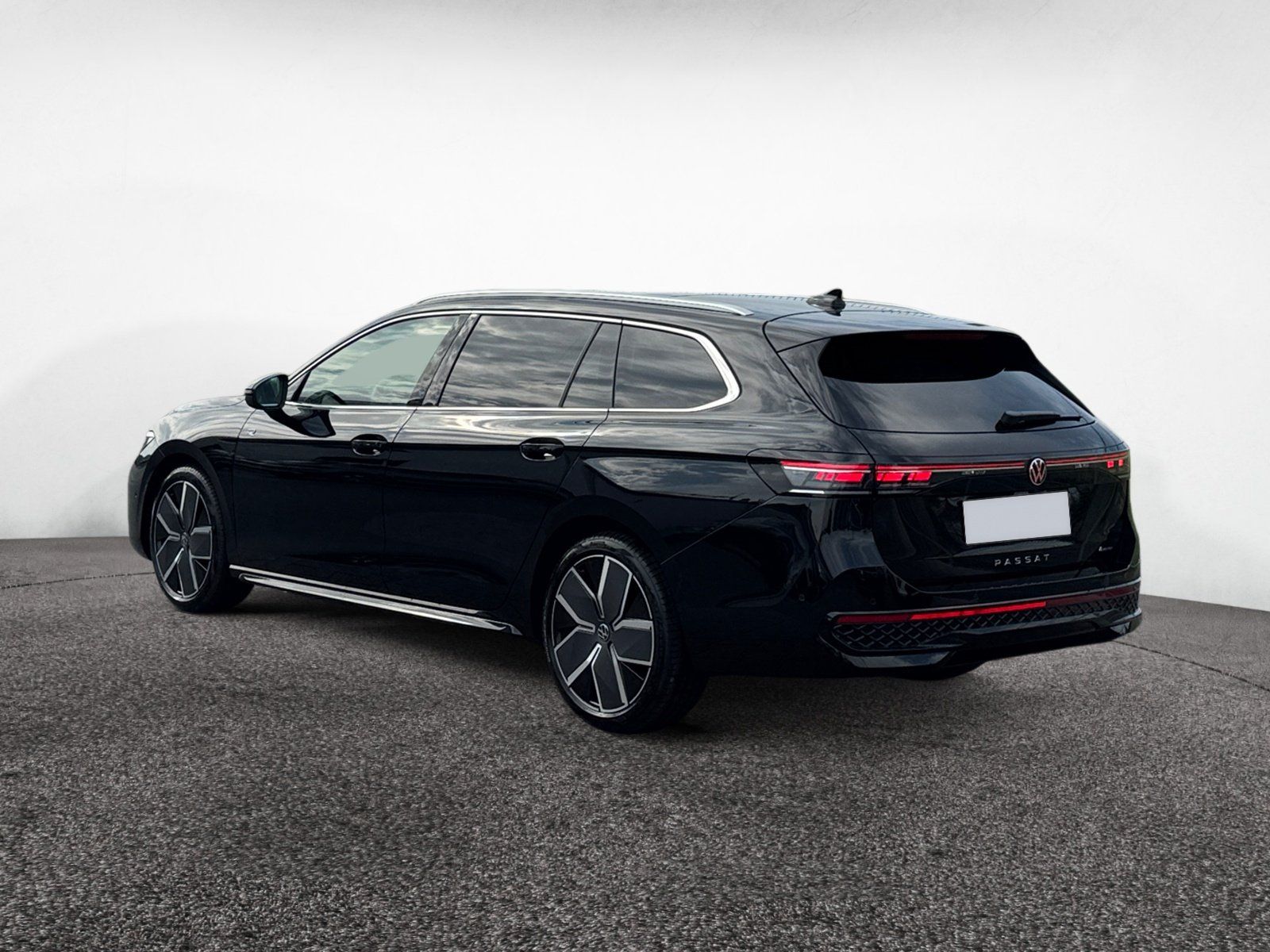 Volkswagen Passat Variant R-Line TDI DSG 4Motion|AHK|PANO|A