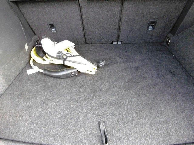 Volkswagen Tiguan 1.4 eHybrid Elegance - Samsaru's Car Outlet