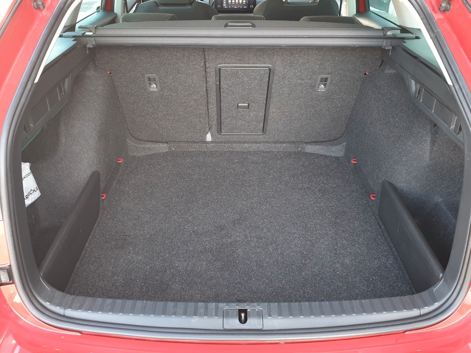 Skoda Octavia Combi Ambition - Samsaru's Car Outlet