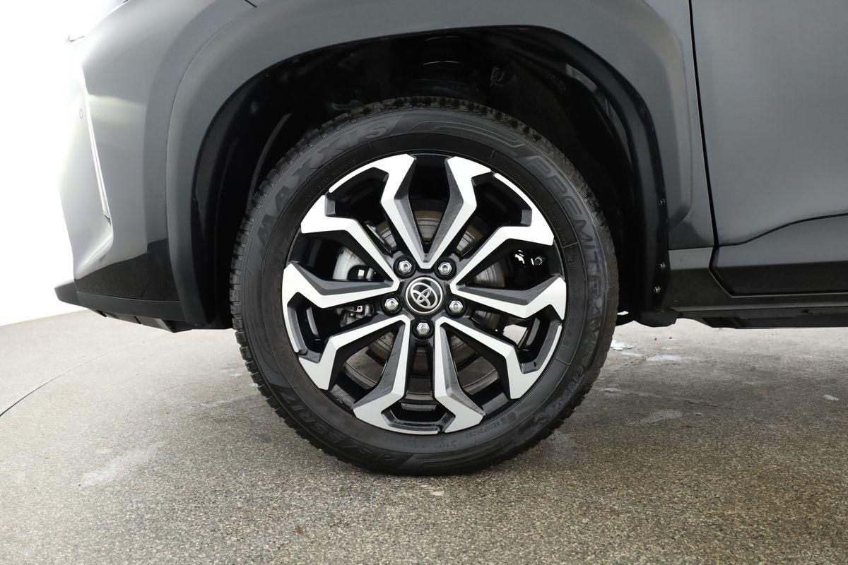 Toyota Yaris Cross CVT Team D LED Navi SHZ iACC Kam 17"