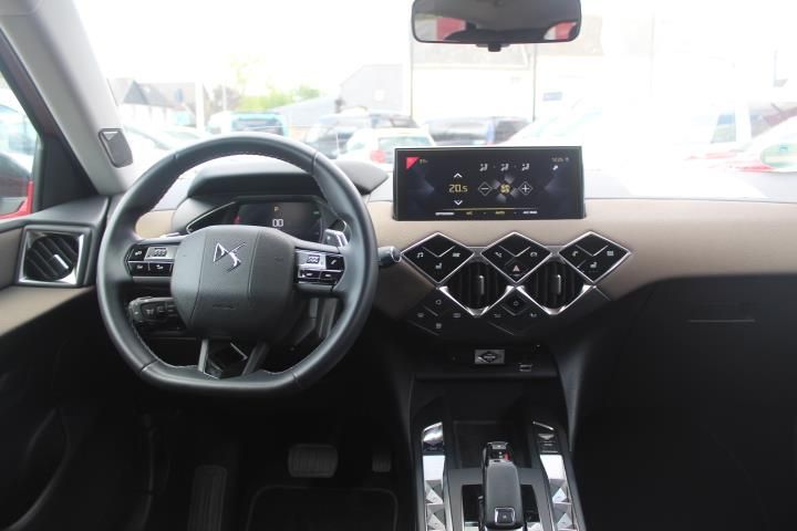 DS Automobiles DS3 CROSSBACK SO CHIC PT 130 AUTOMATIK,LEDERF,NA