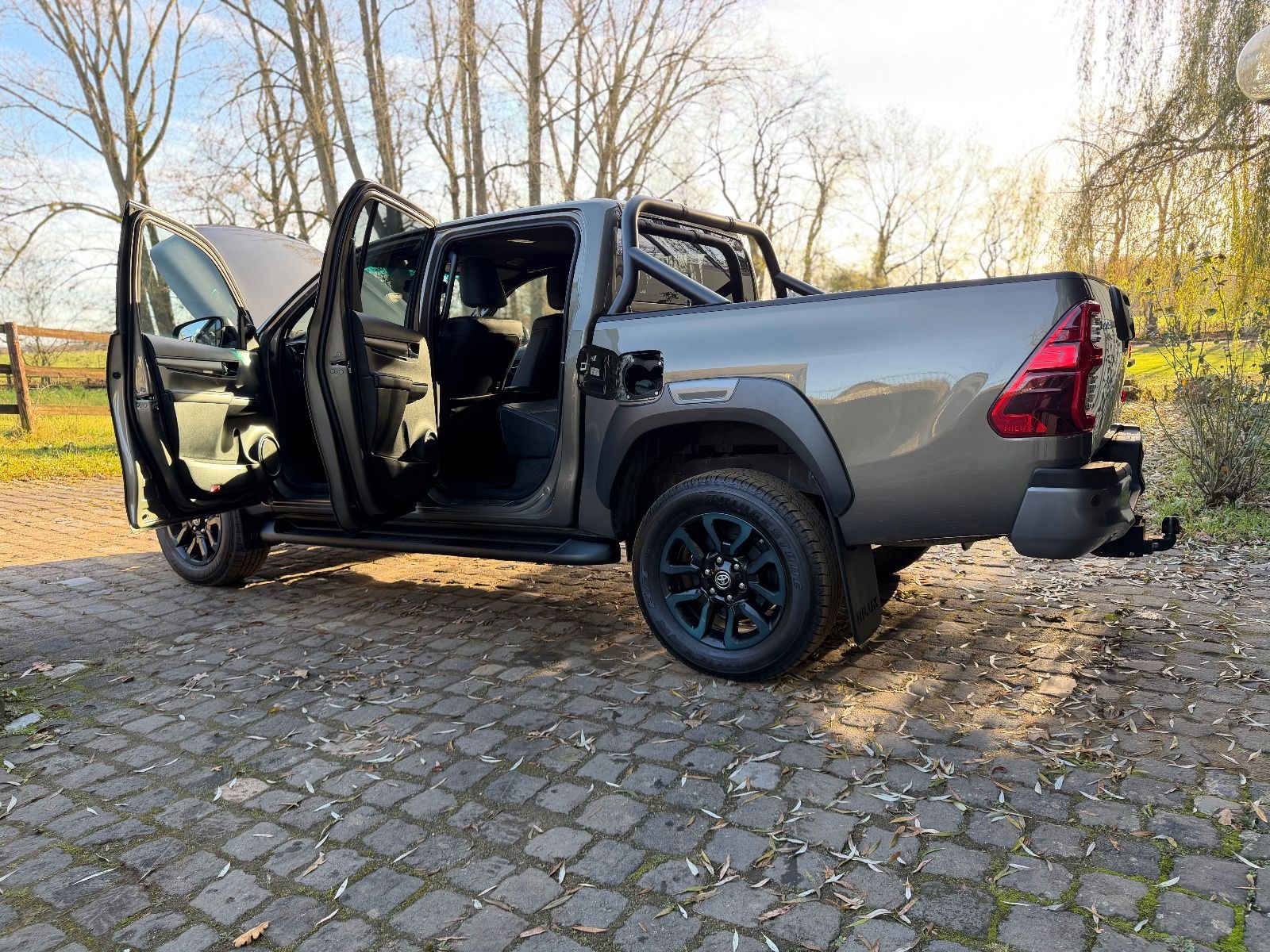 Toyota Hilux 2.8 D-4D 4Wd V48 Invincible*AHK*Büge