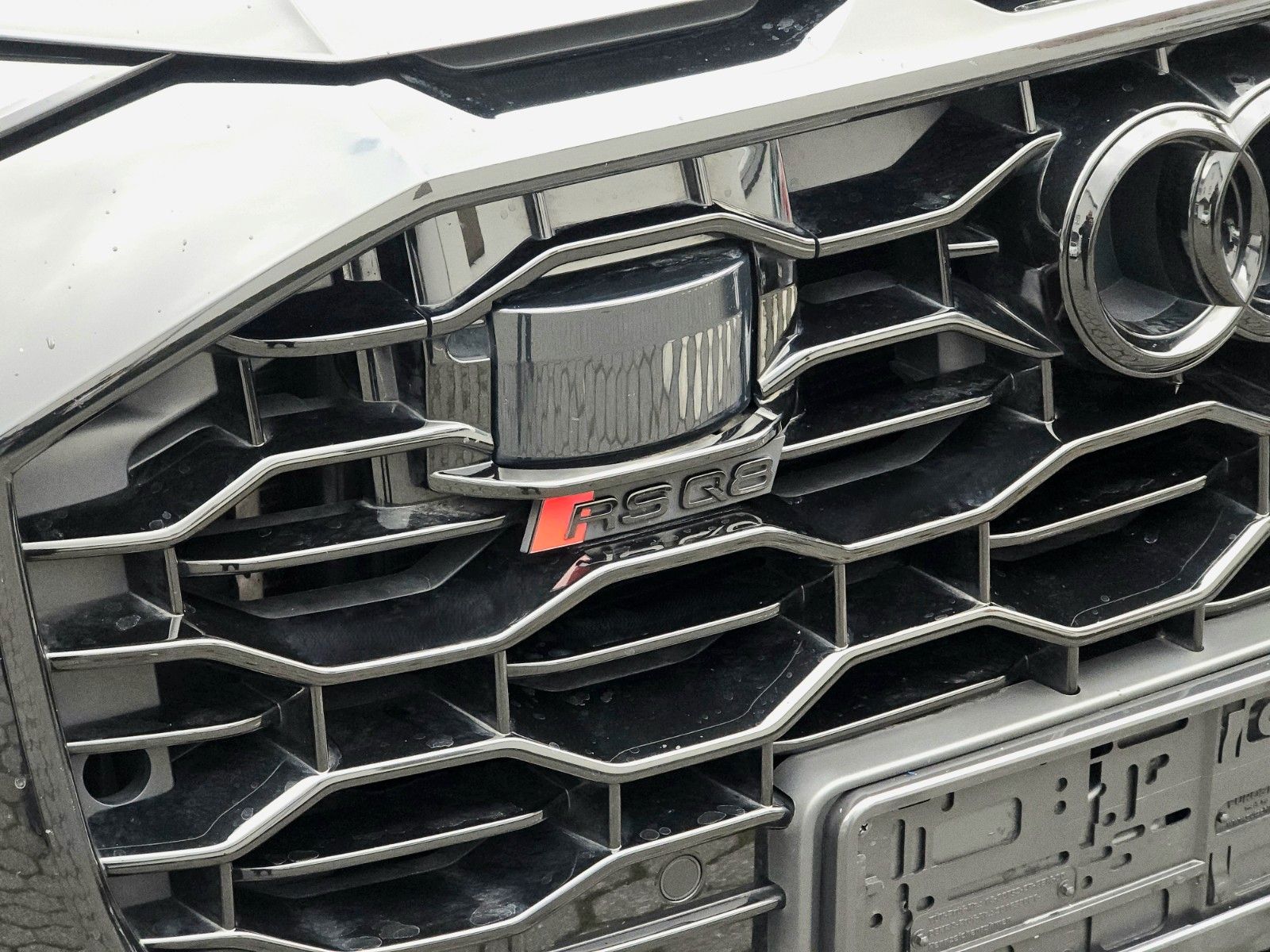 Audi RSQ8 (Massage/Ceramic/360 Kamera)