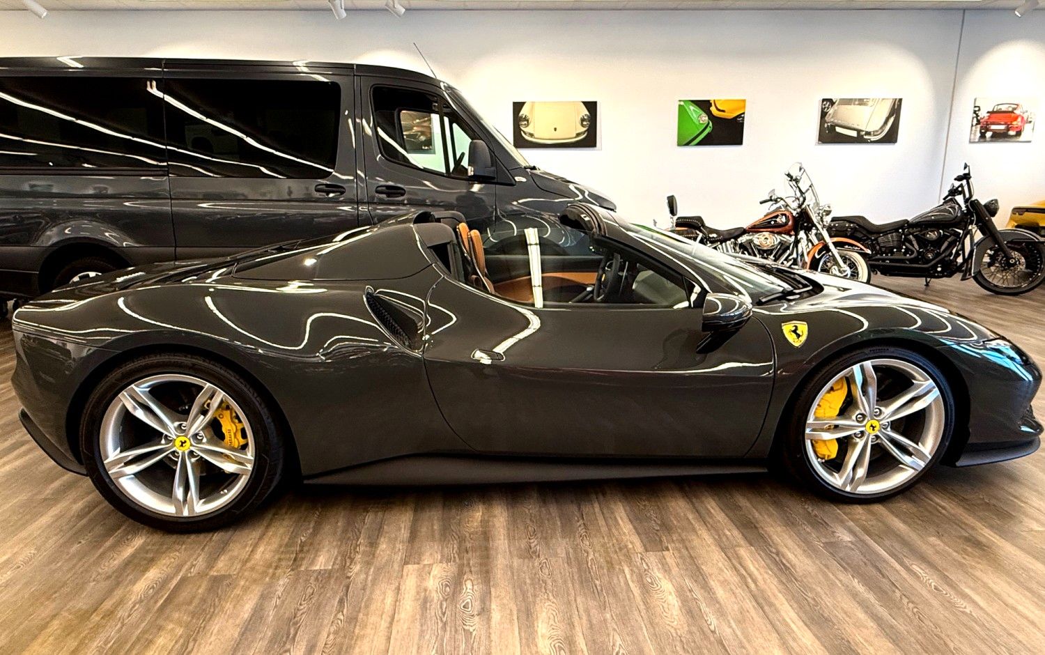 Ferrari 296 GTS Spider - Samsaru's Car Outlet