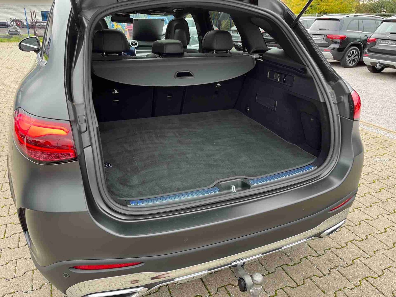 Mercedes-Benz GLC 300 d 4M AMG+Pano+Burm+HUD+AHK+H-LENK+AIR+36