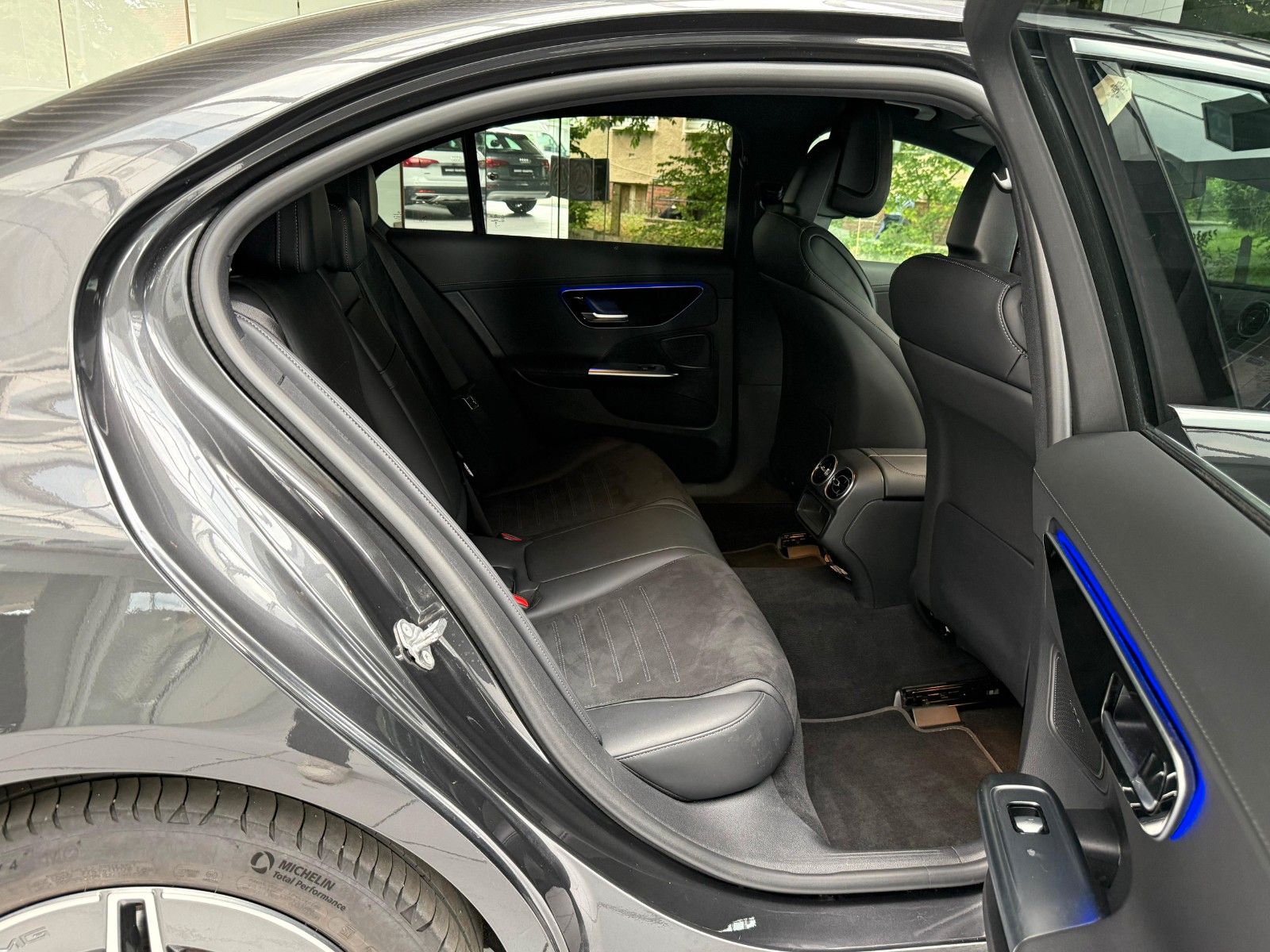 Mercedes-Benz C 300 e AMG - Samsaru's Car Outlet