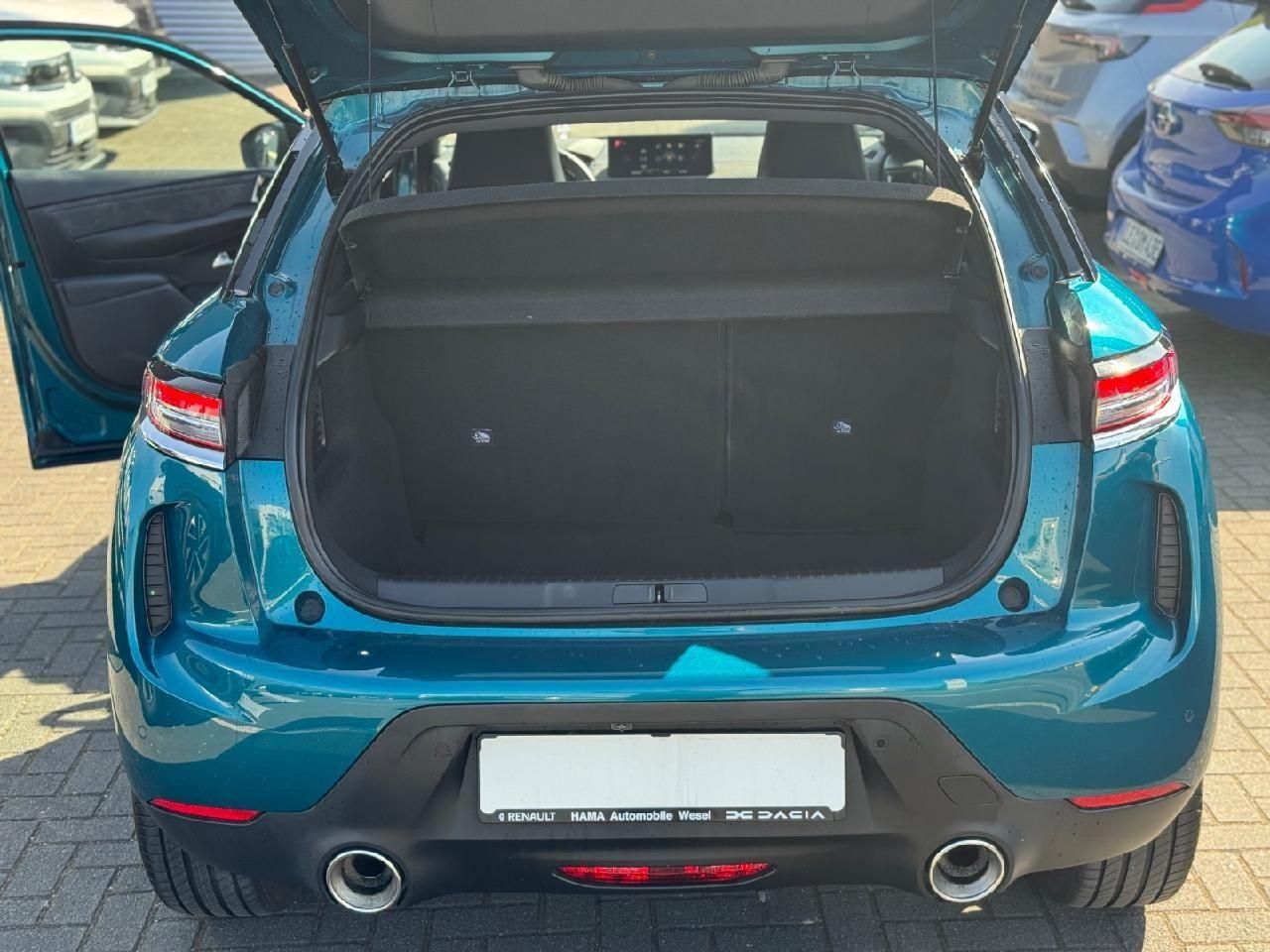 DS Automobiles DS 3 Crossback So Chic - Samsaru's Car Outlet