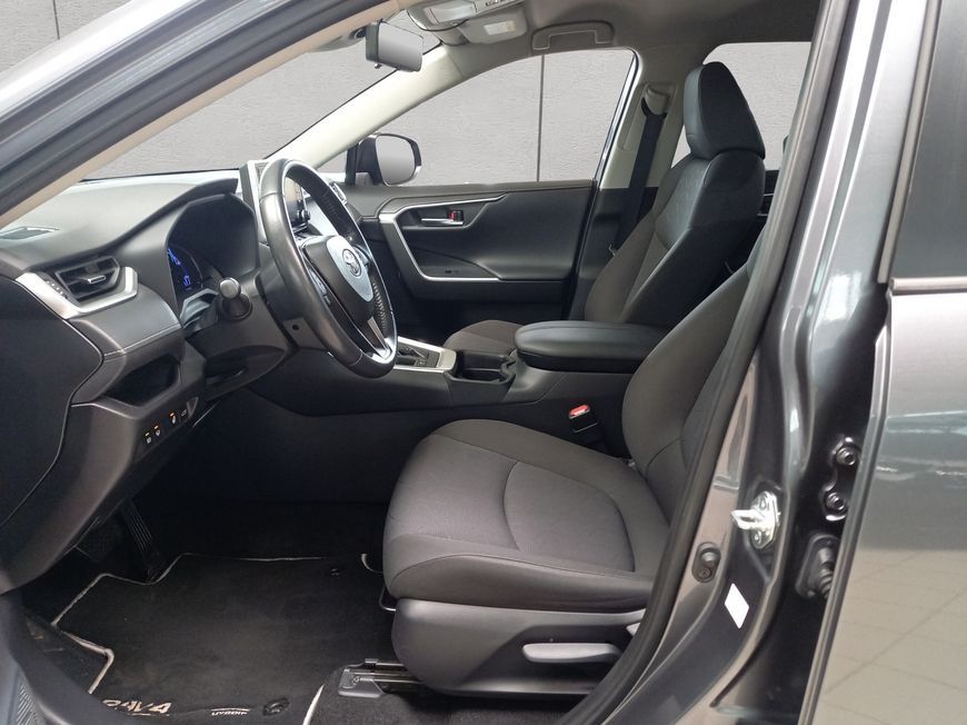 Toyota RAV 4 2.5 4x2 Hybrid - Samsaru's Car Outlet
