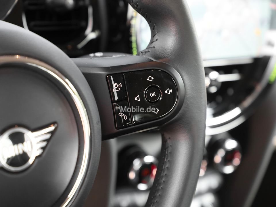 MINI Cooper SE Classic - Samsaru's Car Outlet