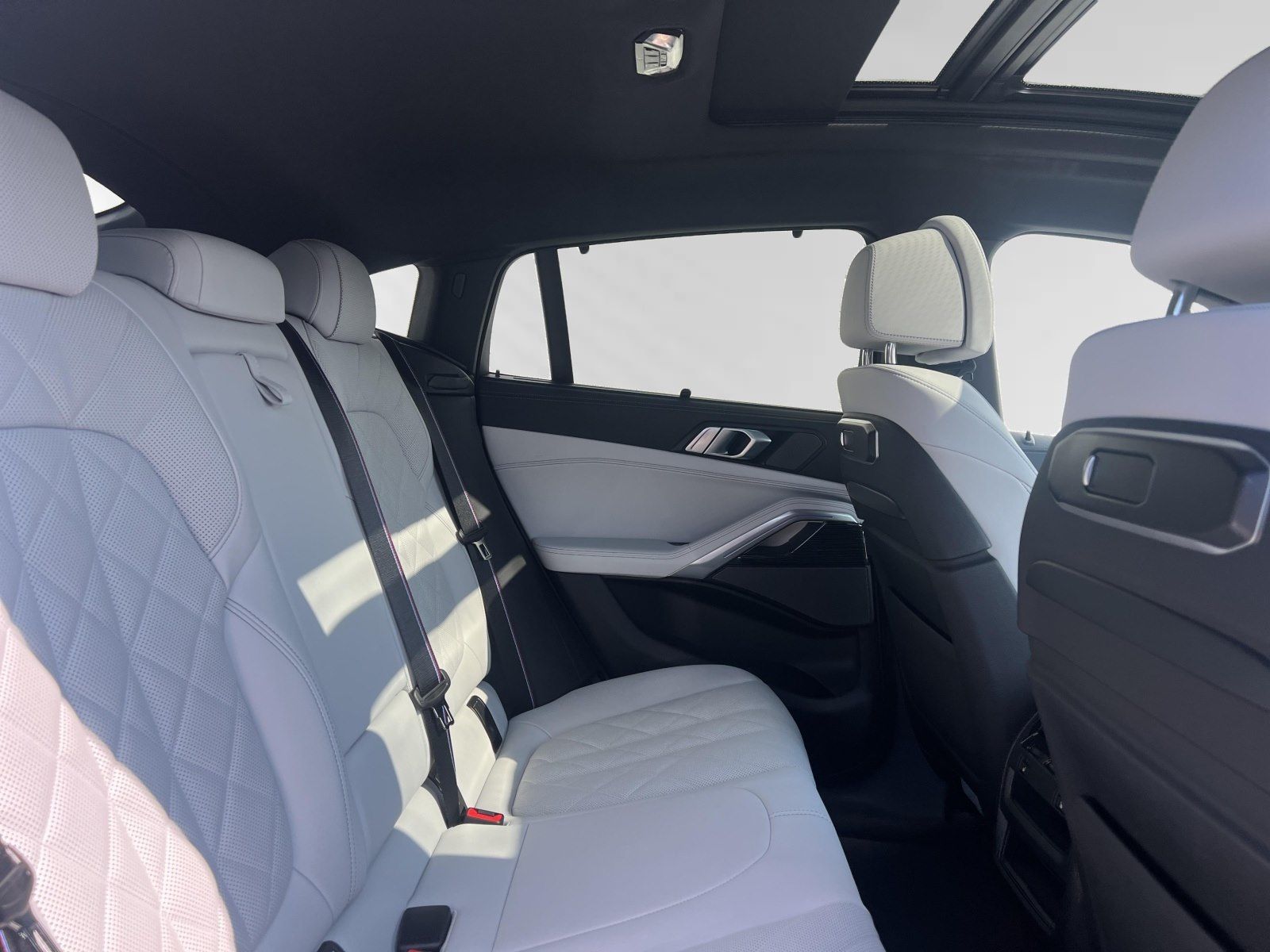 BMW X6 xDrive40d M Sport Pro|AHK|SkyLounge|Standhzg.