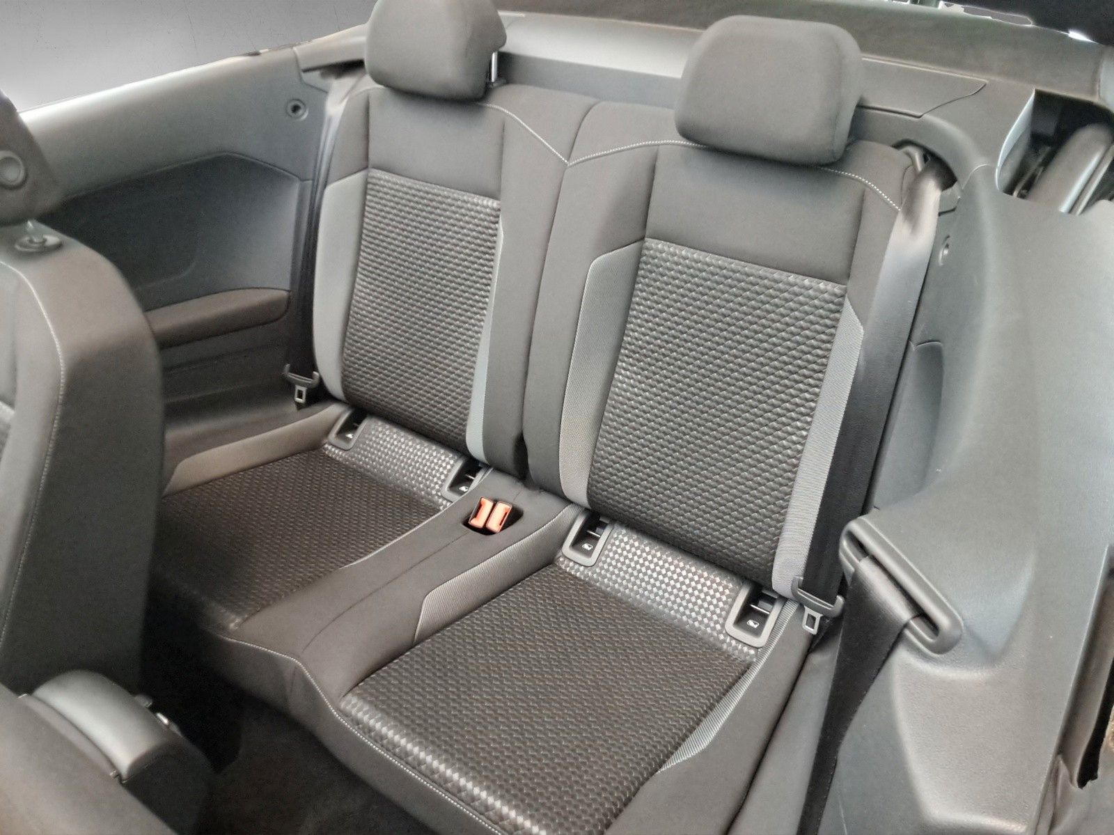 Volkswagen T-Roc Cabrio - Samsaru's Car Outlet