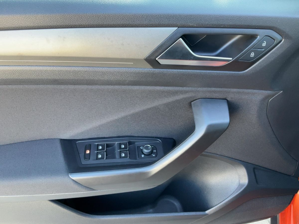Volkswagen T-Roc 1.0 TSI STYLE - Samsaru's Car Outlet