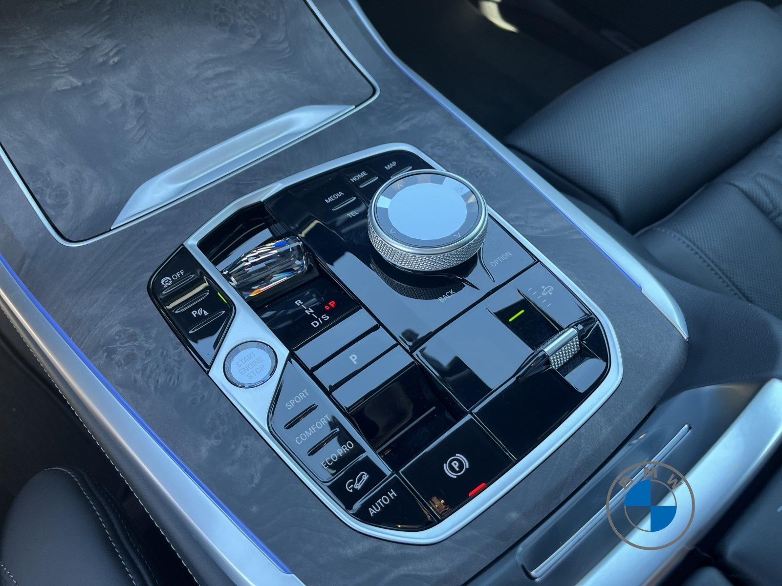 BMW X7 M60i xDrive Autobahnas Pano Sky AHK Sthzg H/K