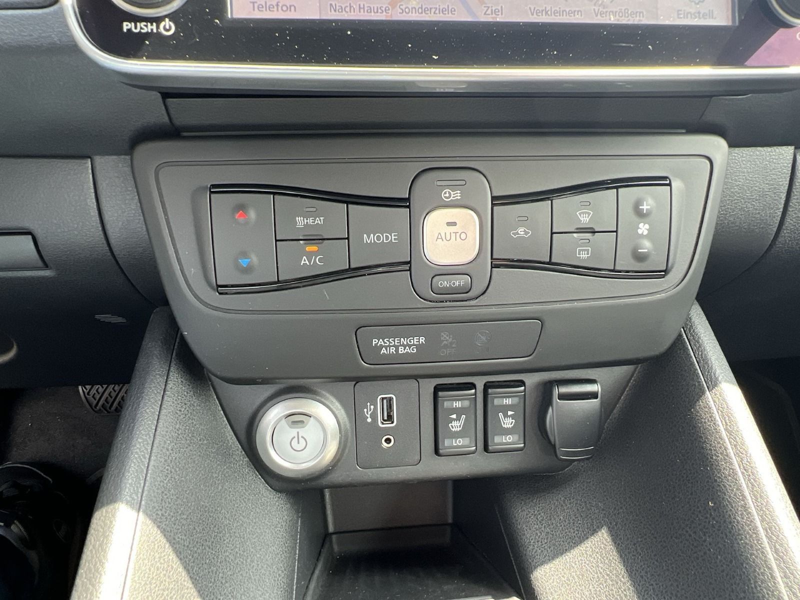Nissan Leaf Acenta - Samsaru's Car Outlet