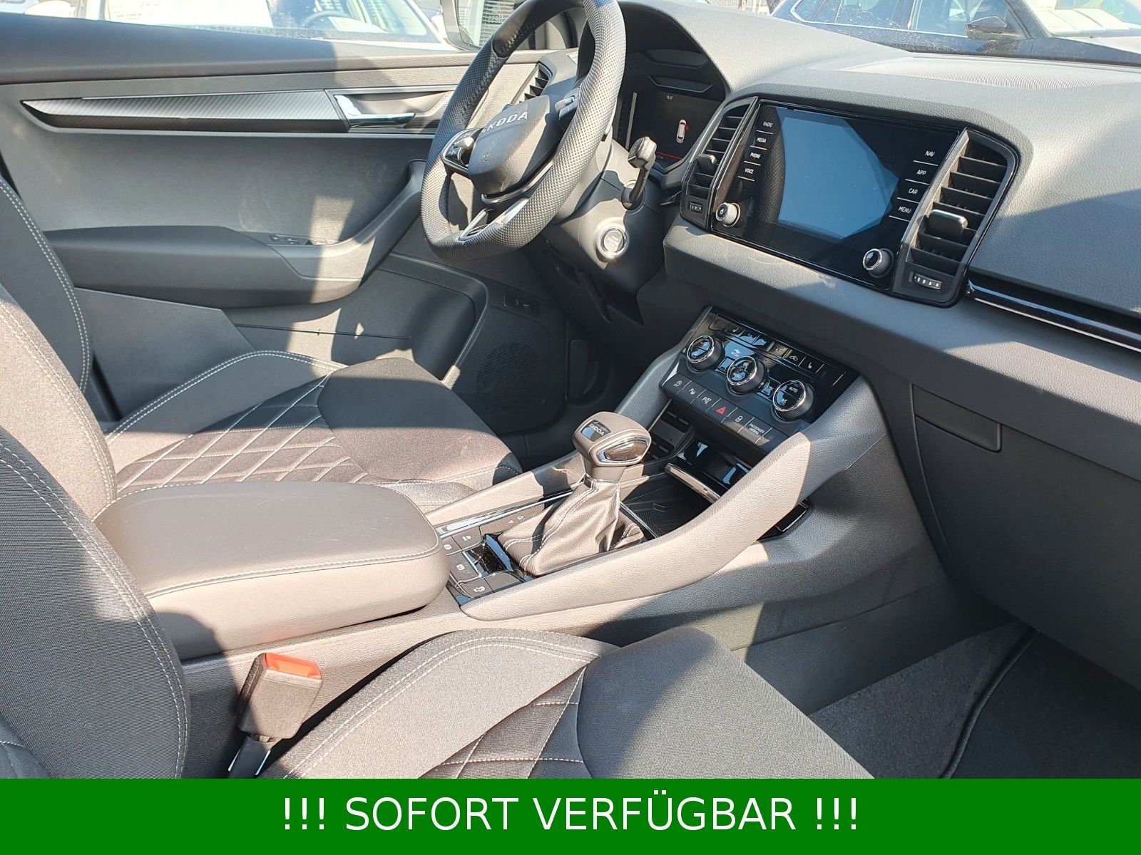 Skoda Karoq 1.5TSI DSG Sportline *19"*AHK*5J. *CANTON*