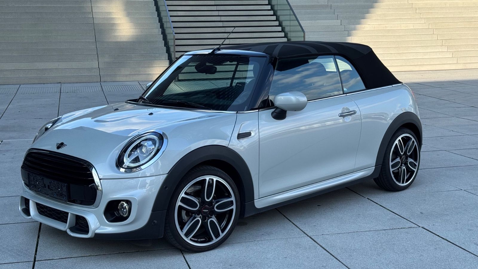 MINI Cabrio John Cooper Works - Samsaru's Car Outlet