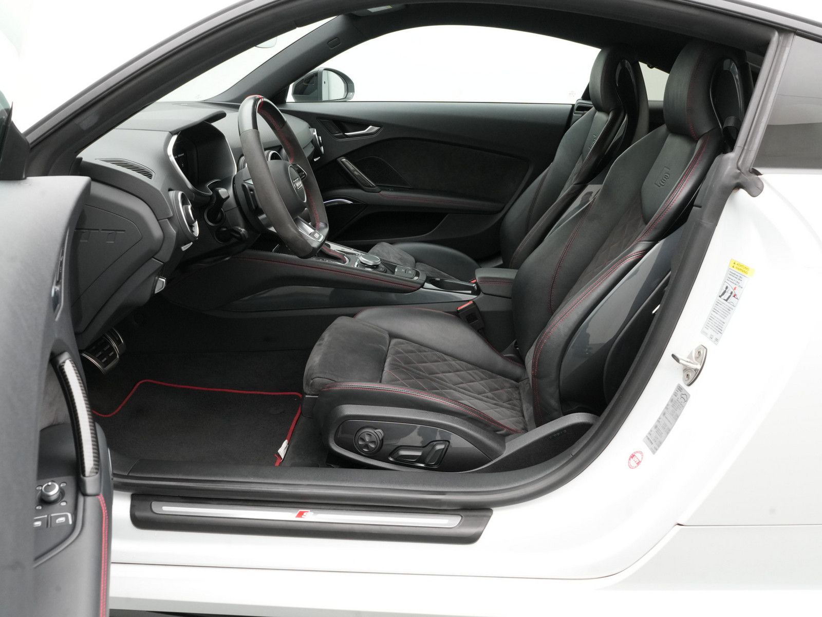 Audi TT Coupe 45 quattro S line S-TRON MATRIX LEDER
