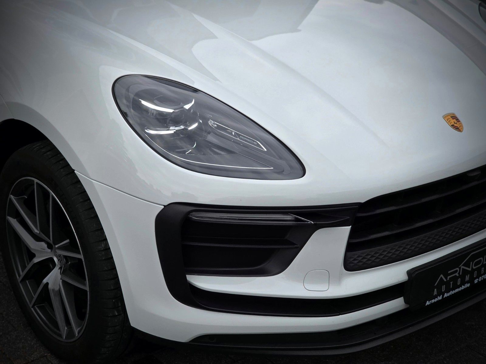 Porsche Macan - Samsaru's Car Outlet