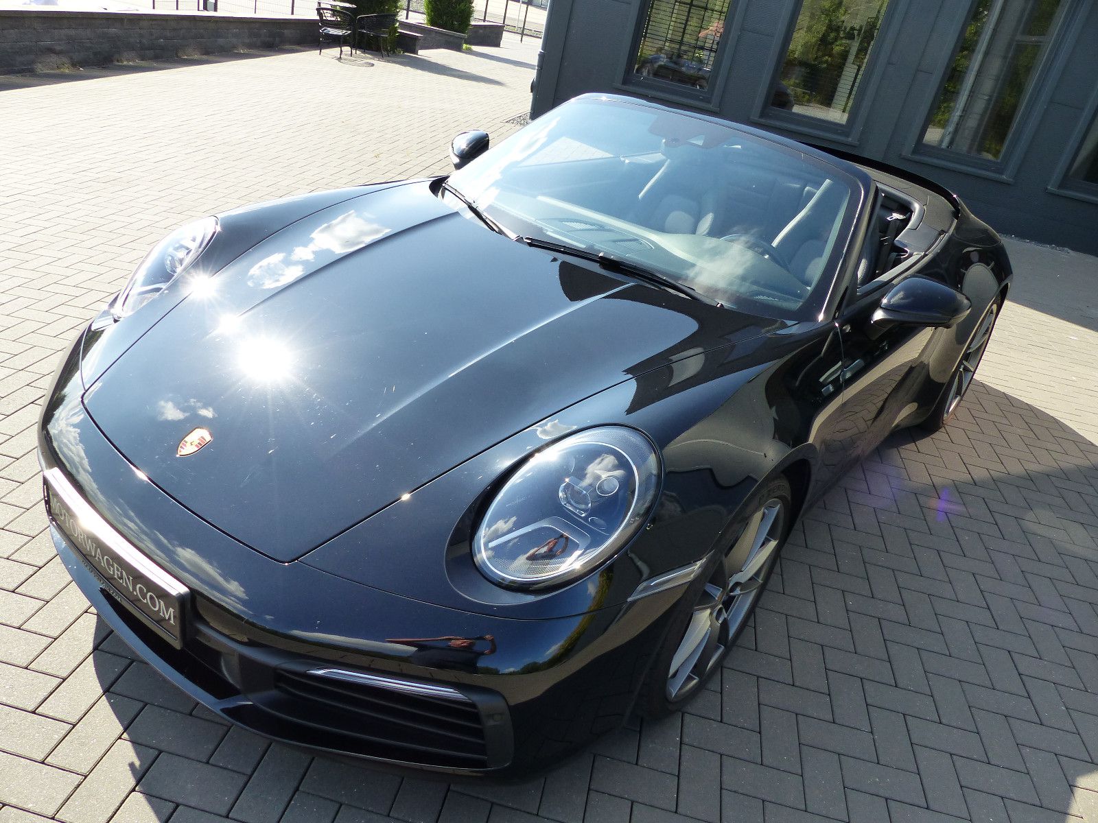 Porsche 992 Carrera 4 Cabriolet