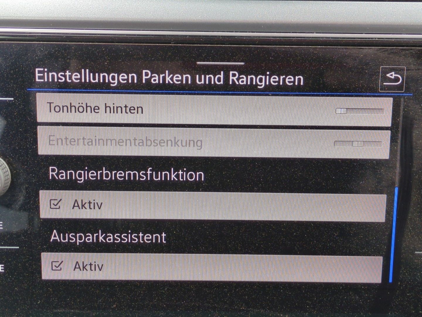 Volkswagen T-Roc ACTIVE 1.0TSI - Samsaru's Car Outlet