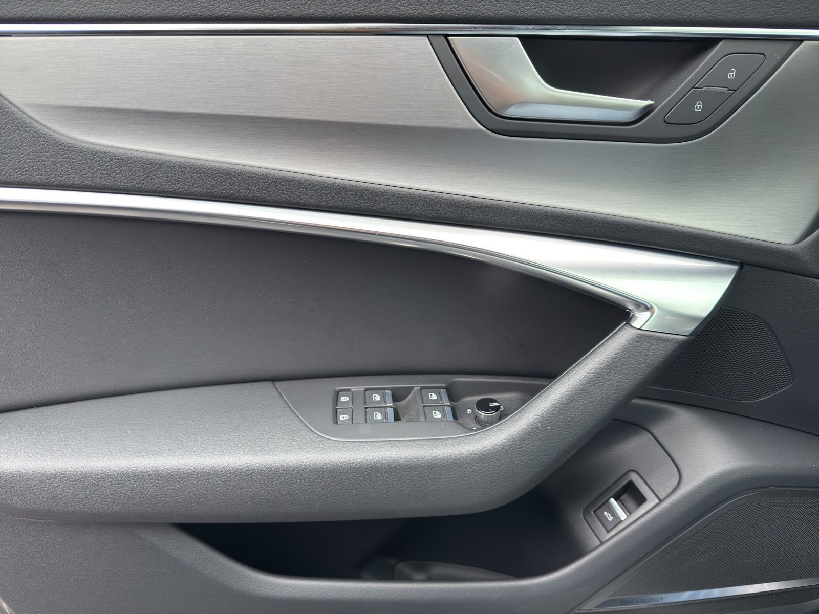 Audi A6 Avant 45 TDI quattro S line S tronic - Samsaru's Car Outlet