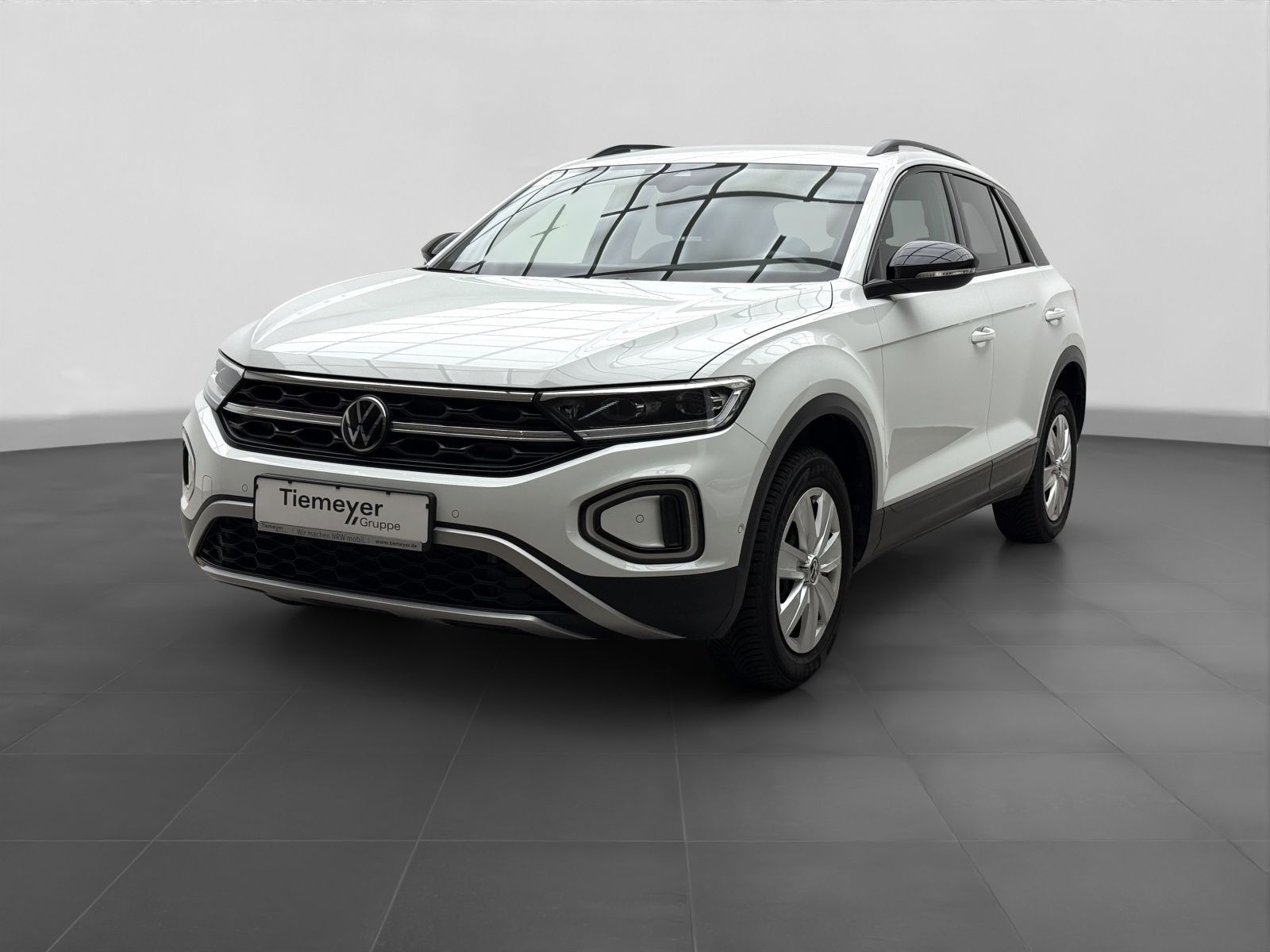 Volkswagen T-Roc 1.0 TSI BLACK STYLE - Samsaru's Car Outlet