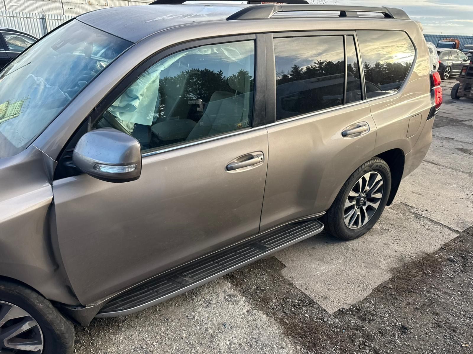 Toyota Land Cruiser 2.8 D-4D Executive AT motor start